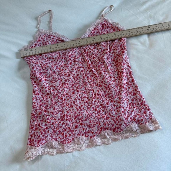 Y2K Express pink floral lace trim cami top size medium - Picture 3 of 4